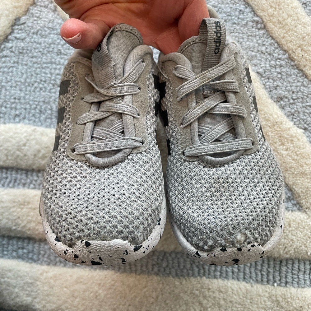 Adidas toddler skip on sneaker size 7 gray